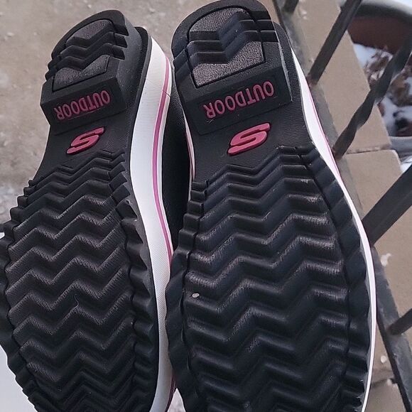 Skechers Winter Waterproof Boots - Picture 4 of 4